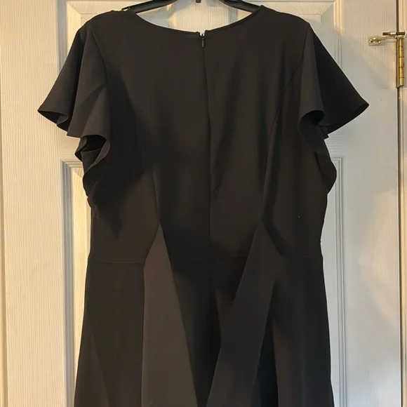 Lane Bryant V-Neck Flutter Short Sleeve Zip Up Tie Around the Waist Black Skirt - Picture 6 of 10